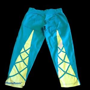 Magia do Mar capris exercise pants size PS